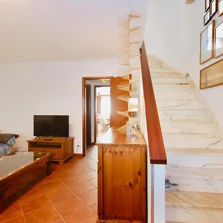 Carlos House - Beach, Sunny Balcony, Shared Pool * Baleal