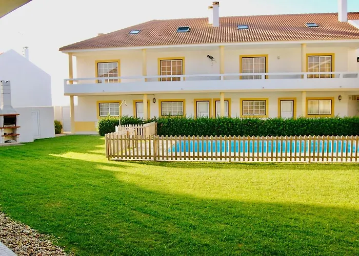 Carlos House - Beach, Sunny Balcony, Shared Pool Nyaraló Baleal