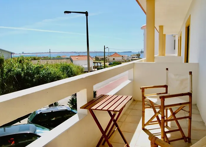 Carlos House - Beach, Sunny Balcony, Shared Pool * Baleal