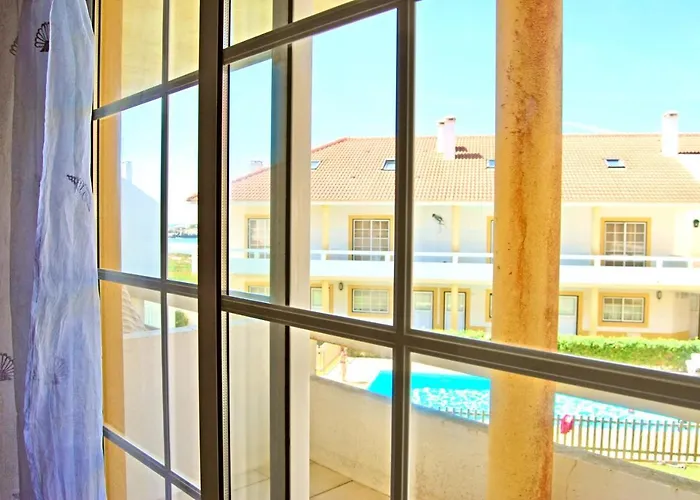 Carlos House - Beach, Sunny Balcony, Shared Pool * בליאל